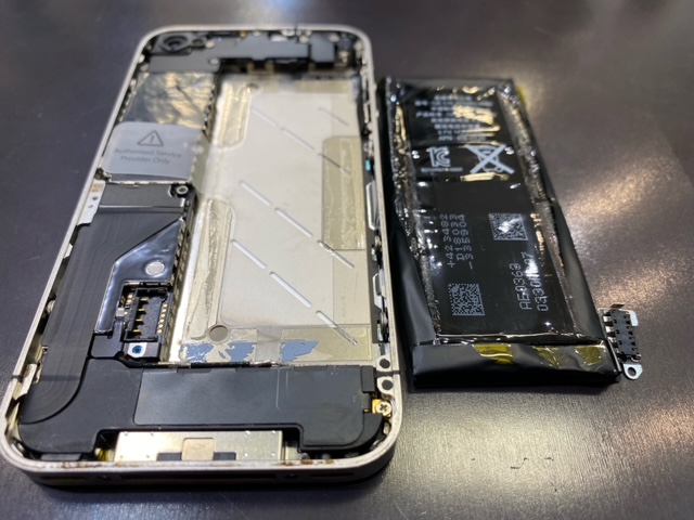 お家に放置したままのスマホが要注意 危険 姉妹店情報 Iphone修理 岡山 スマートクール イオンモール倉敷店 イオンモール岡山店 イオンモール津山店