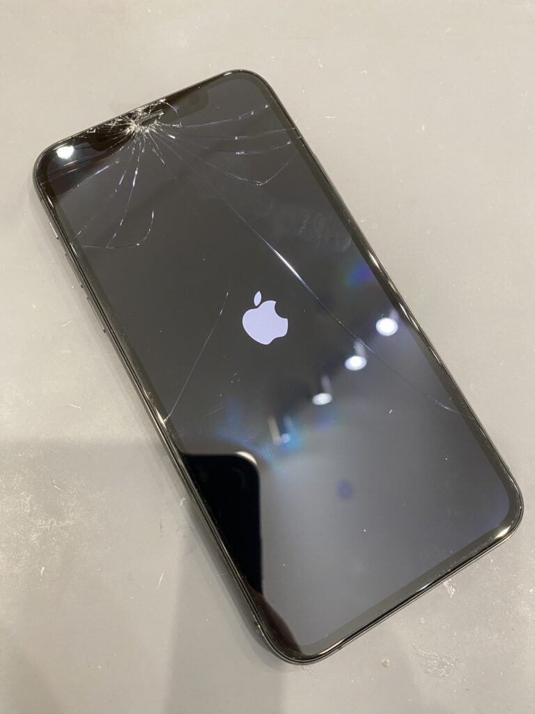 【画面割れ】iPhoneXS 64GB 岡山店】iPhoneXs 画面割れ交換修理 倉敷市からのお客様 | iPhone修理
