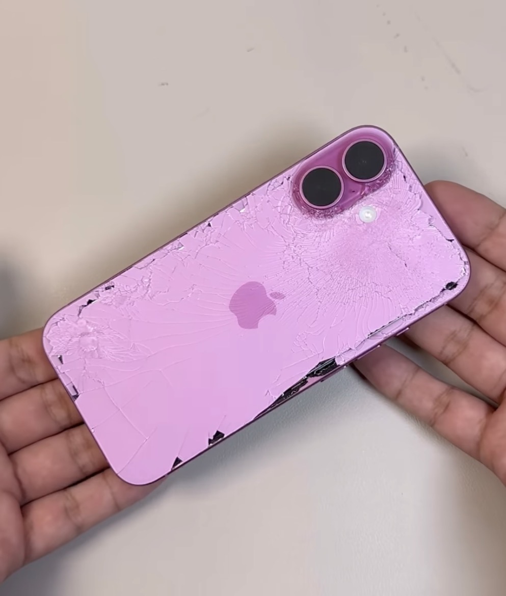 岡山店】iPhone16 背面割れ修理 岡山市からのお客様 | iPhone修理